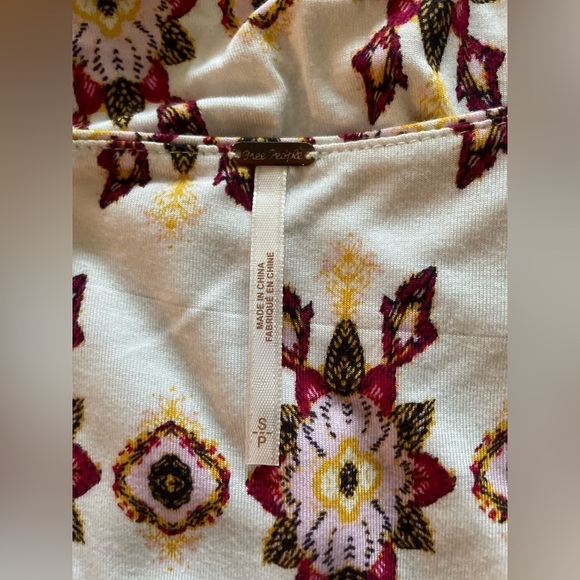 Free People white v-neck boho dress, size small - Picture 6 of 8